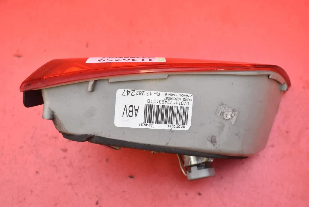 Rückleuchte rechts Opel Astra J Kombi 13282247 image 5