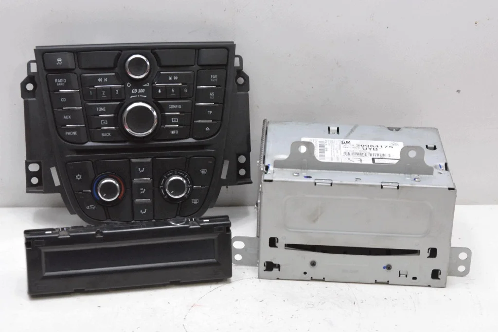 Radio CD AUX Opel Astra IV J 20984175