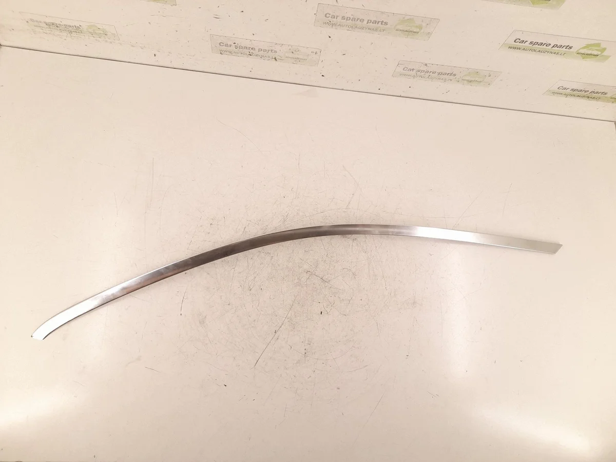 List för bakruta höger Mercedes-Benz E AMG W213 A2136700400