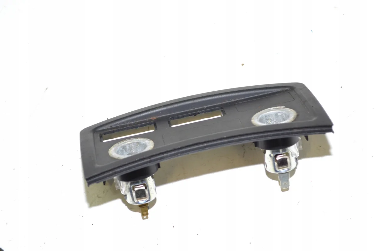 Cache prise allume-cigare BMW E60 E61 9117364 image 3