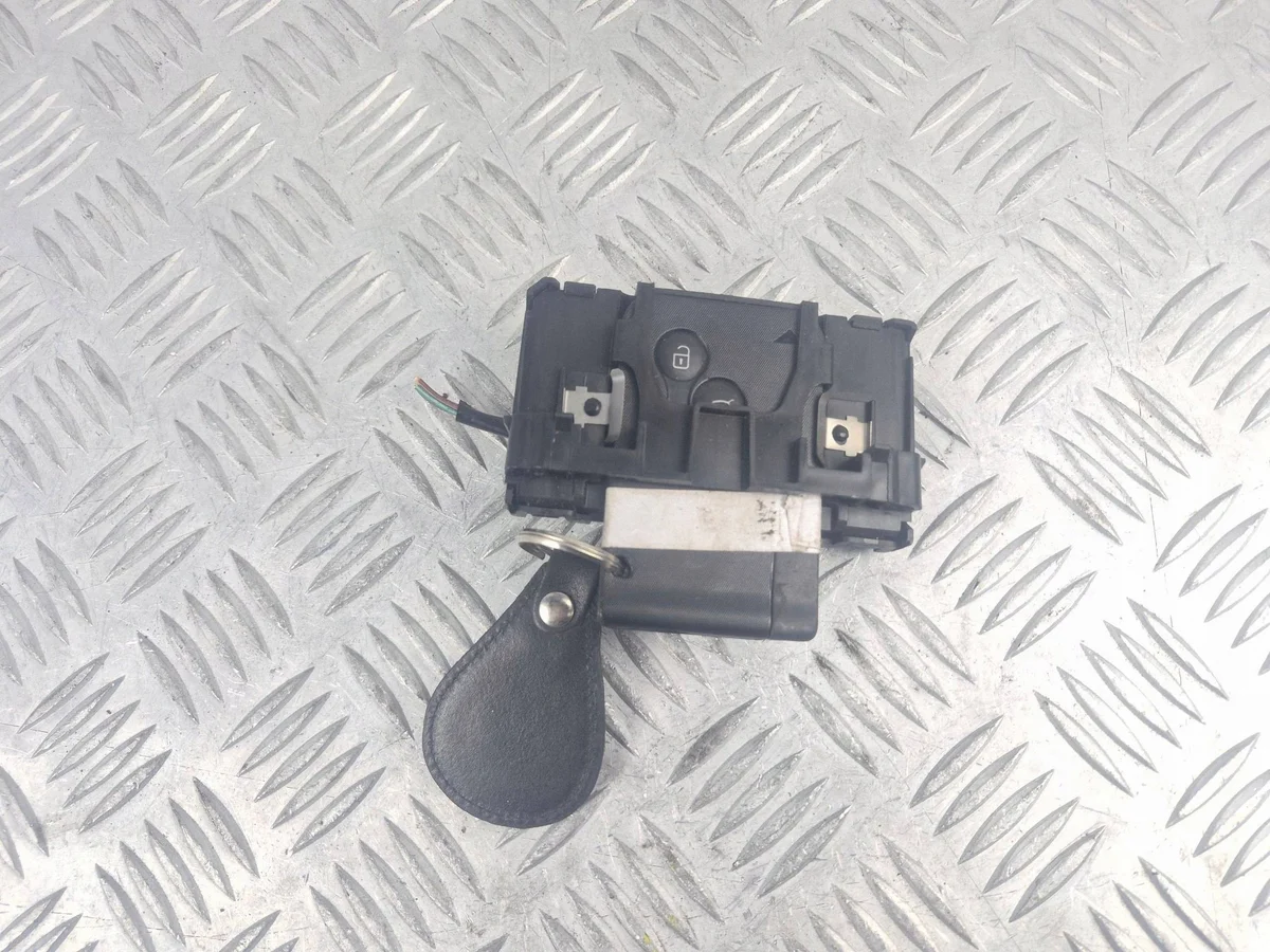 Lecteur de carte Renault Scenic II 8200125077 image 2
