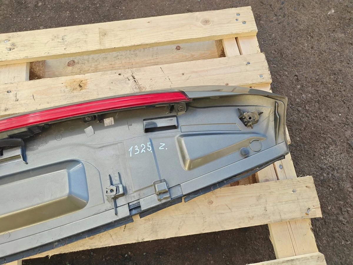 Heckklappen-Spoiler Citroen C4 Picasso 9653915977 image 8