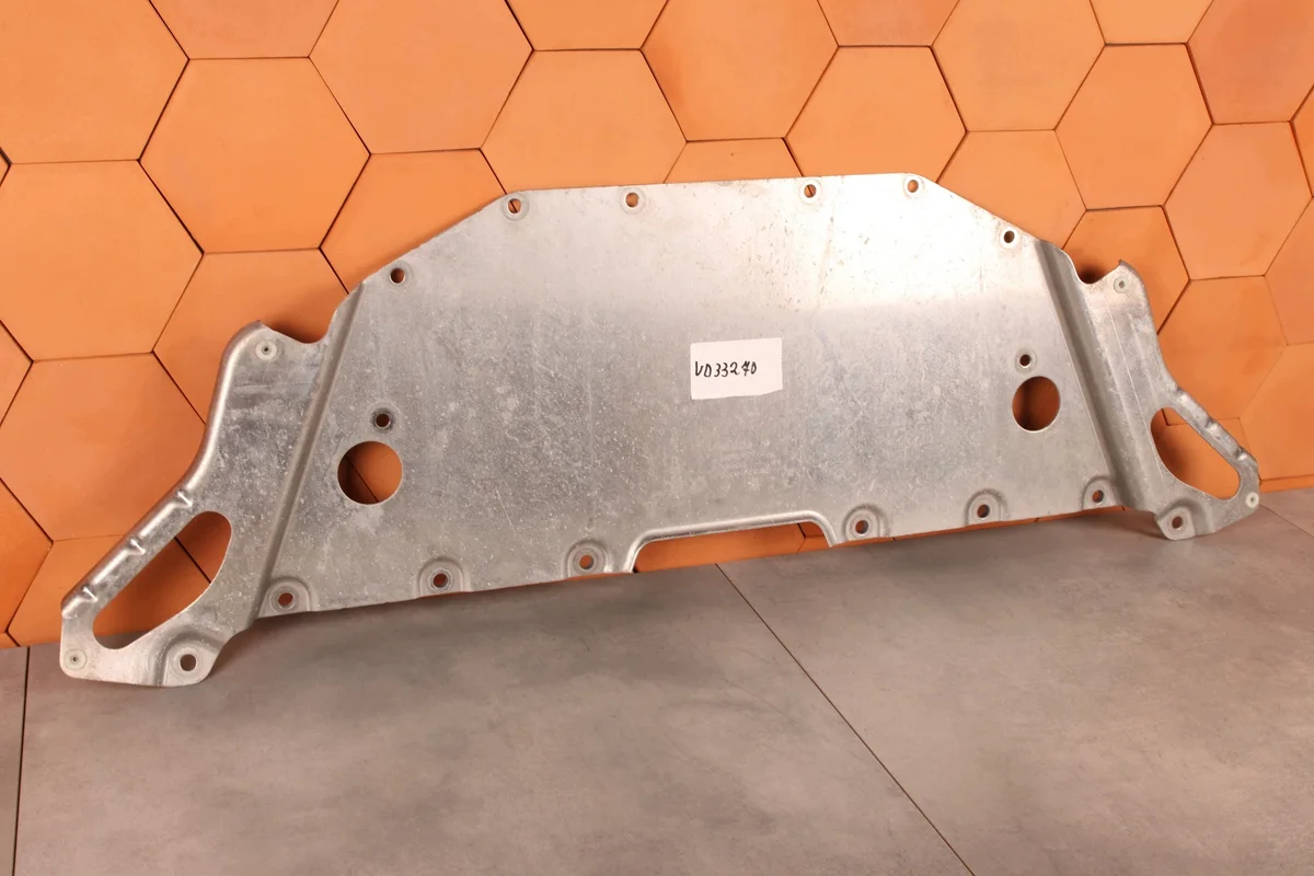 Cache moteur inférieur BMW i3 I01 6858282