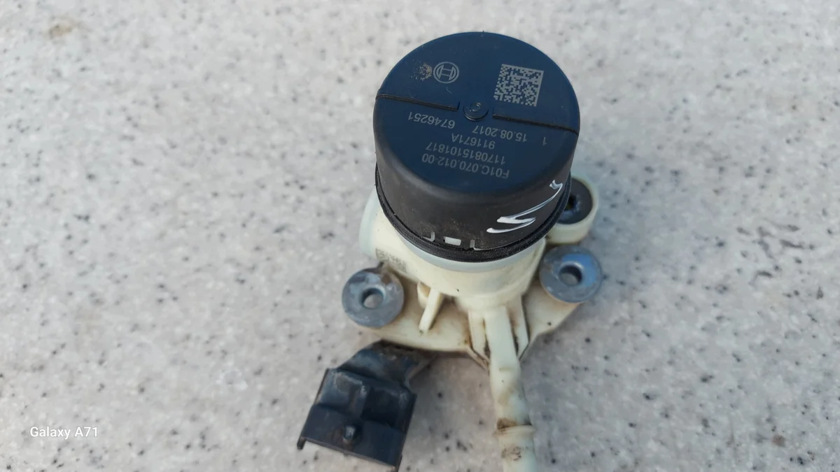 AdBlue Pumpe Renault Trafic III Vivaro B F01C250158 image 3