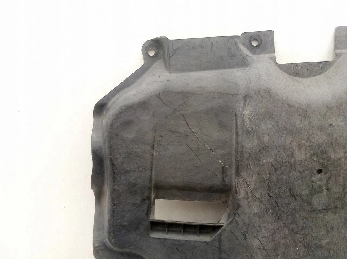 Cache moteur inférieur Mercedes-Benz A2055201600