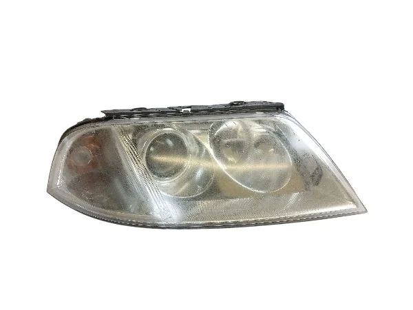 VW Passat B5 Lâmpada Direita Frente 3B0941016AN