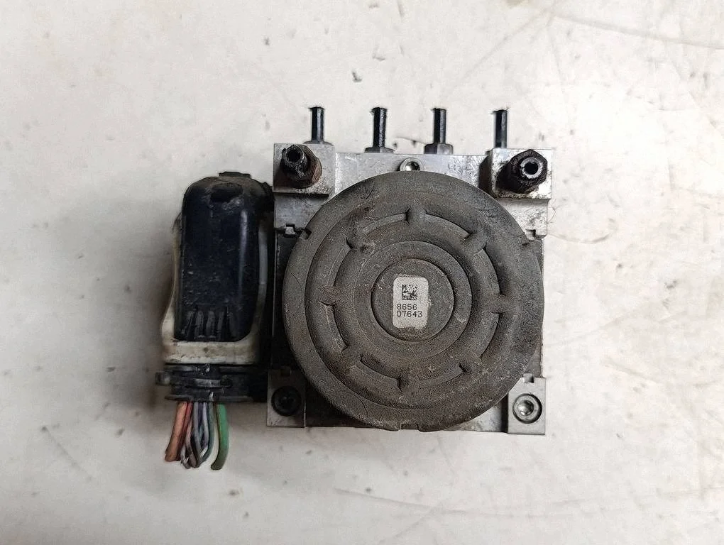 Pompe ABS Peugeot 2008 I 1.6 eHDi 285152270834A