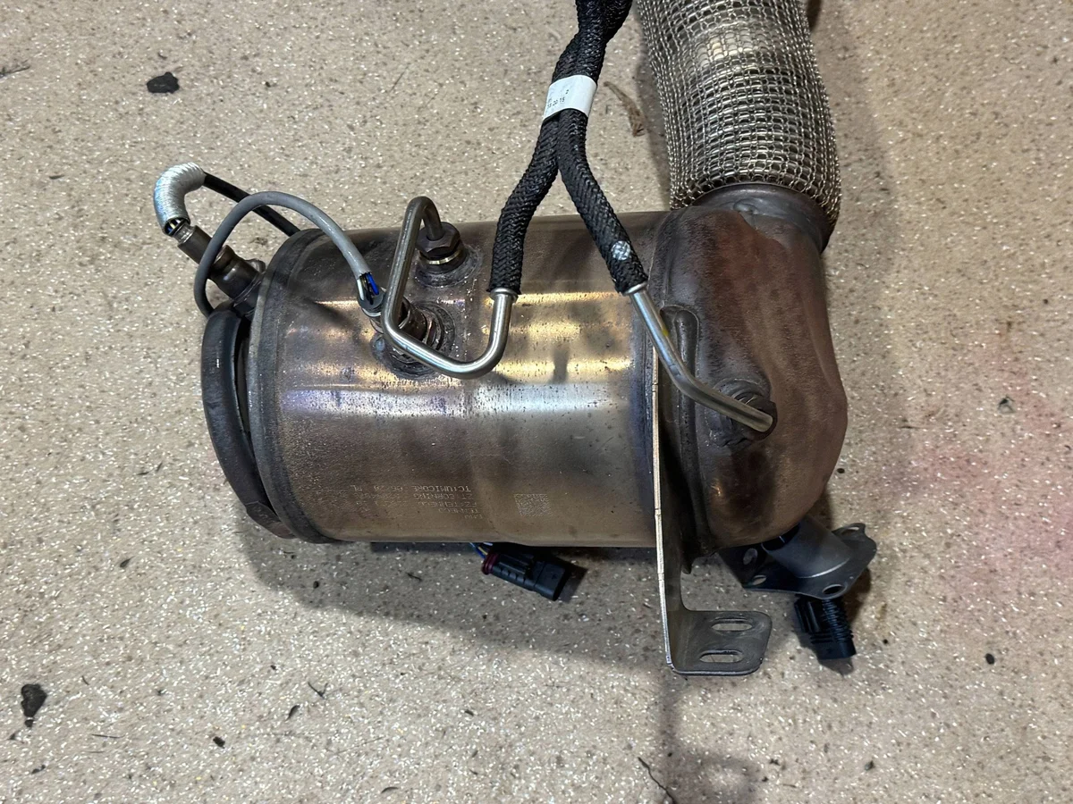 Catalytic Converter BMW X1 U11 5A12C38 thumbnail 1