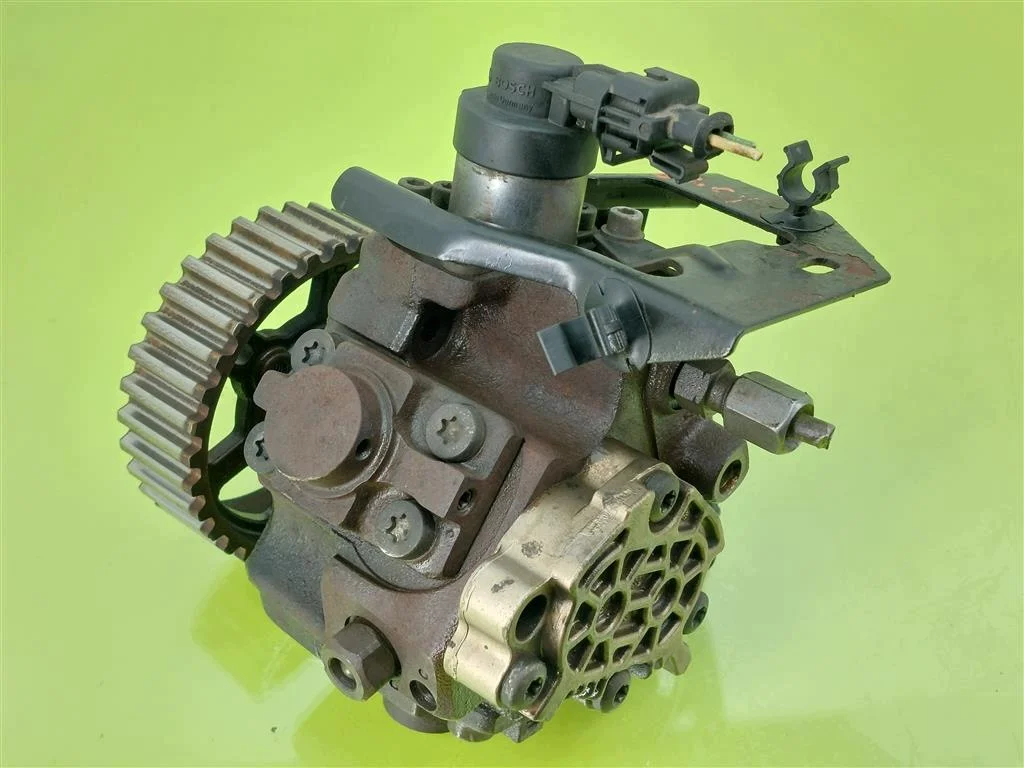 Injection Pump Citroen C3 1.6HDI 0445010102 image 4