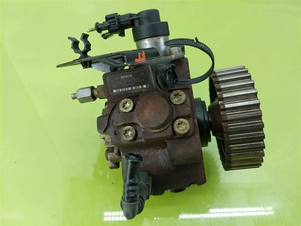 Injection Pump Citroen C3 1.6HDI 0445010102 image 6