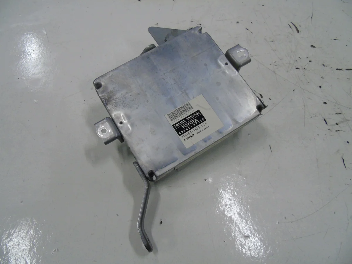 Styrenhet motor Toyota Prius II 89661-47110