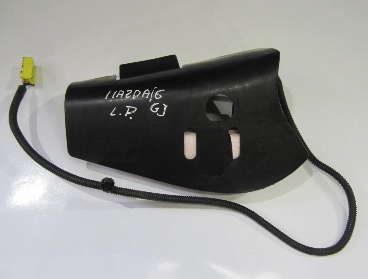 Sidokrockkudde höger fram Mazda CX5 0589P1000159