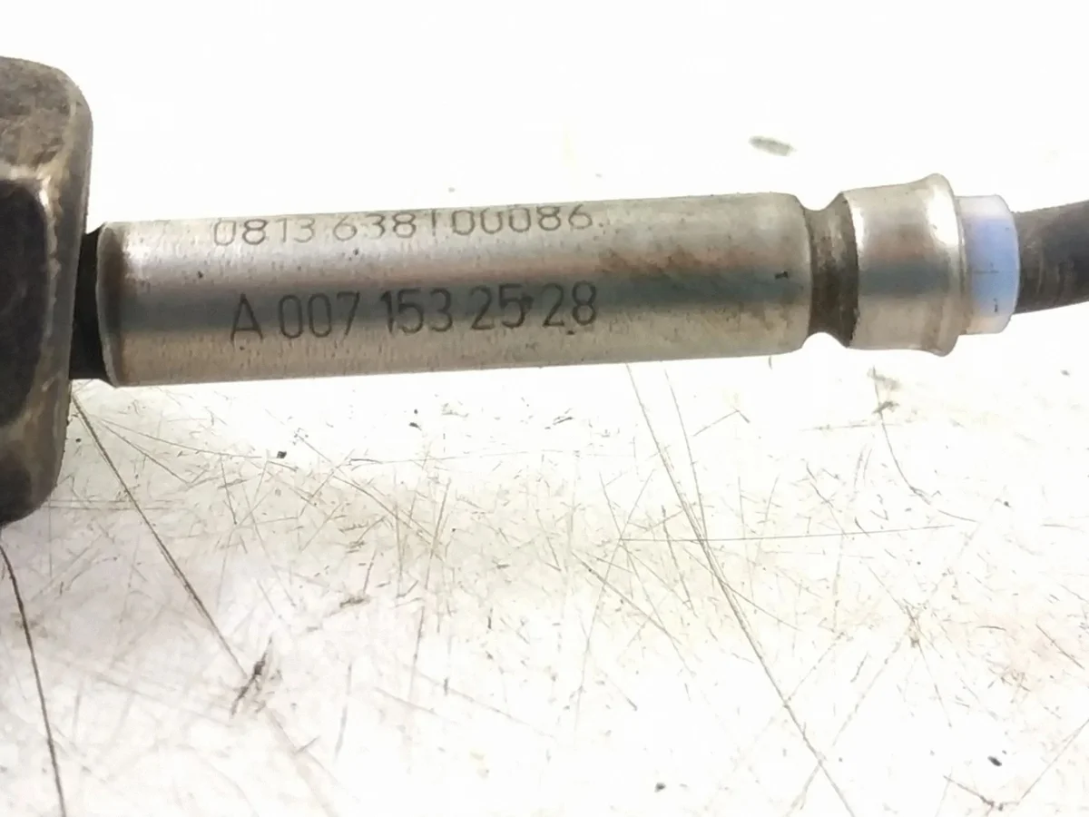 Lambda Sensor Mercedes-Benz E W211 A0071532528 image 3