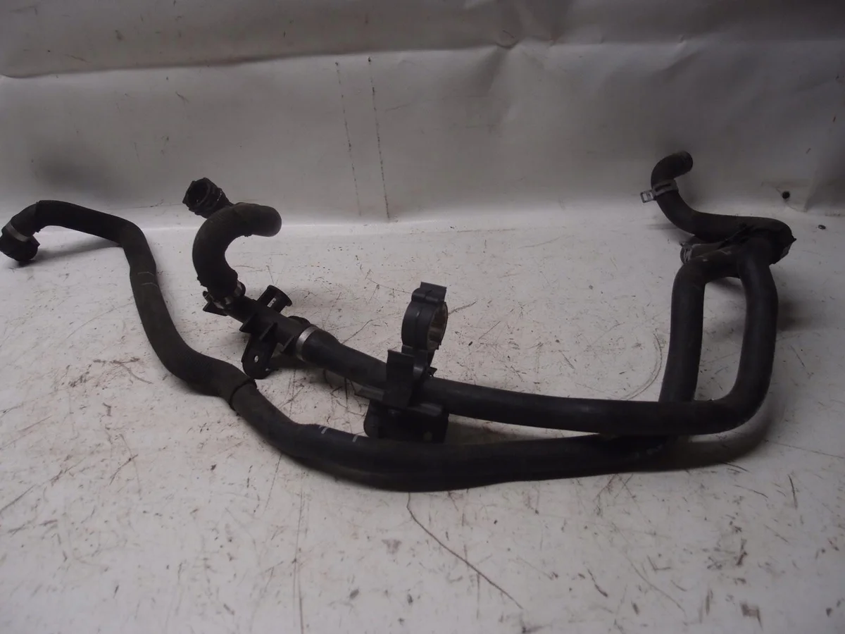 Tubo Agua BMW 518d G31 6821617