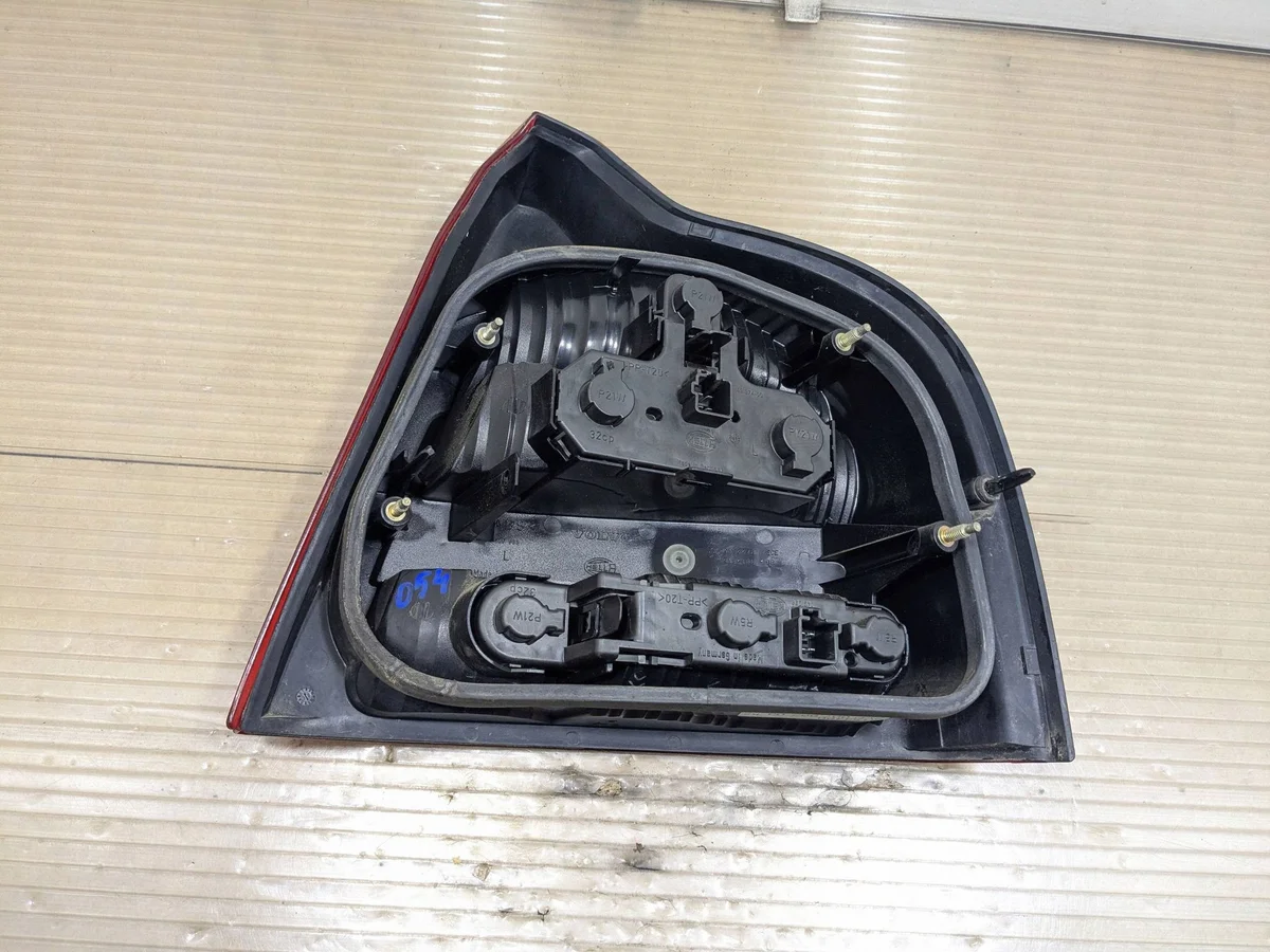 Volvo S80 Rear Left Lamp 9154480
