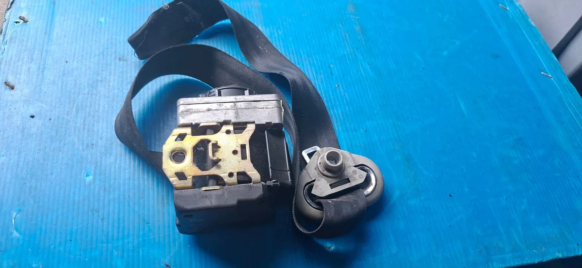 Ceinture de sécurité avant gauche VW New Beetle 1C1857705G