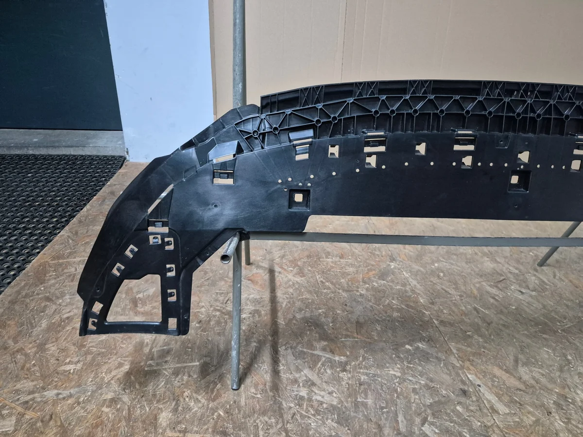 Audi A3 8Y 8Y0807233 Untere Stoßfängerabdeckung vorne image 7