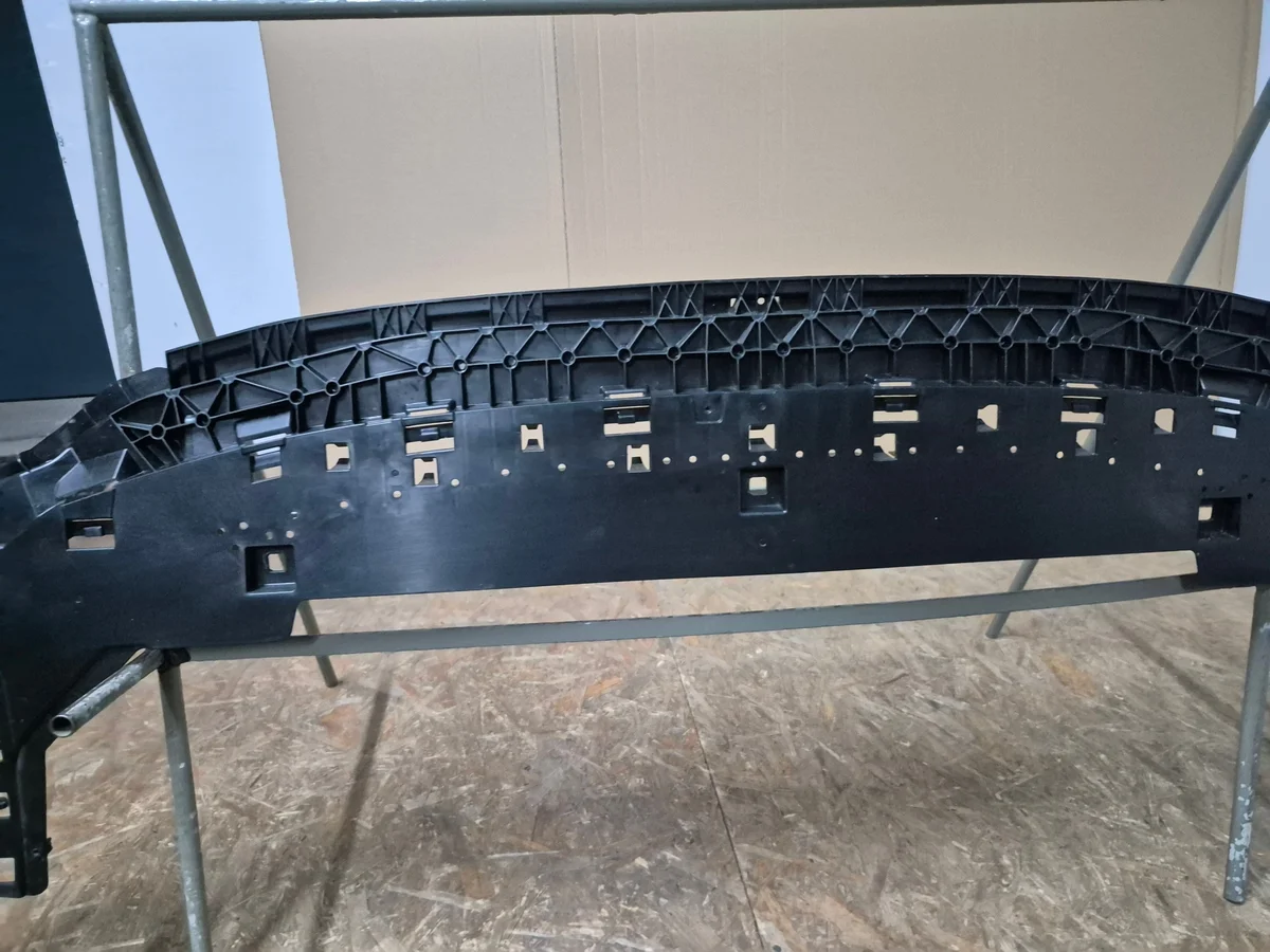Audi A3 8Y 8Y0807233 Untere Stoßfängerabdeckung vorne image 8