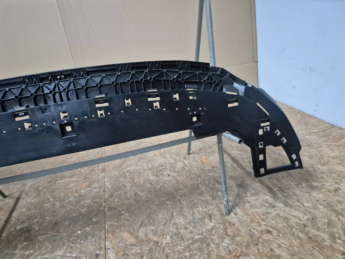 Audi A3 8Y 8Y0807233 Untere Stoßfängerabdeckung vorne image 9
