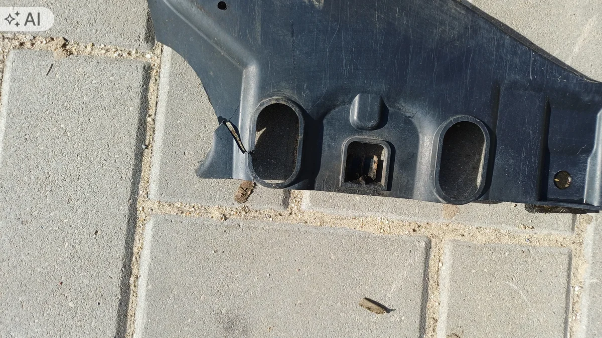 Cache sous moteur Mazda 5 CW UYK657IFG