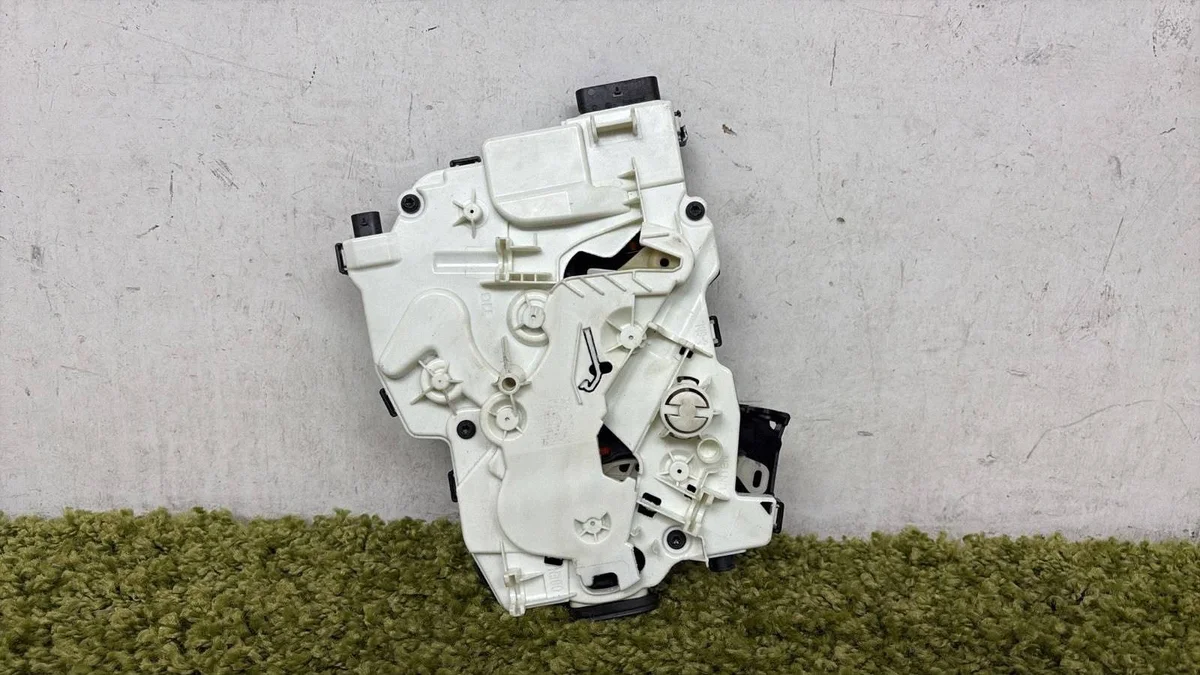 Mercedes V-Class W447 Sliding Door Lock A4477306802OEMASOORYG