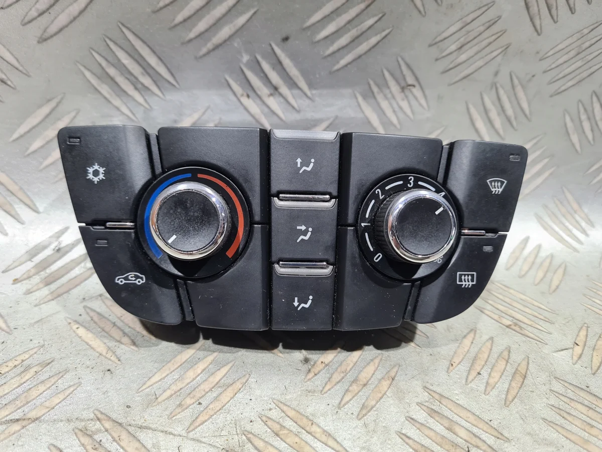 Bedienteil Klimaanlage Opel Meriva B Astra J 13435154