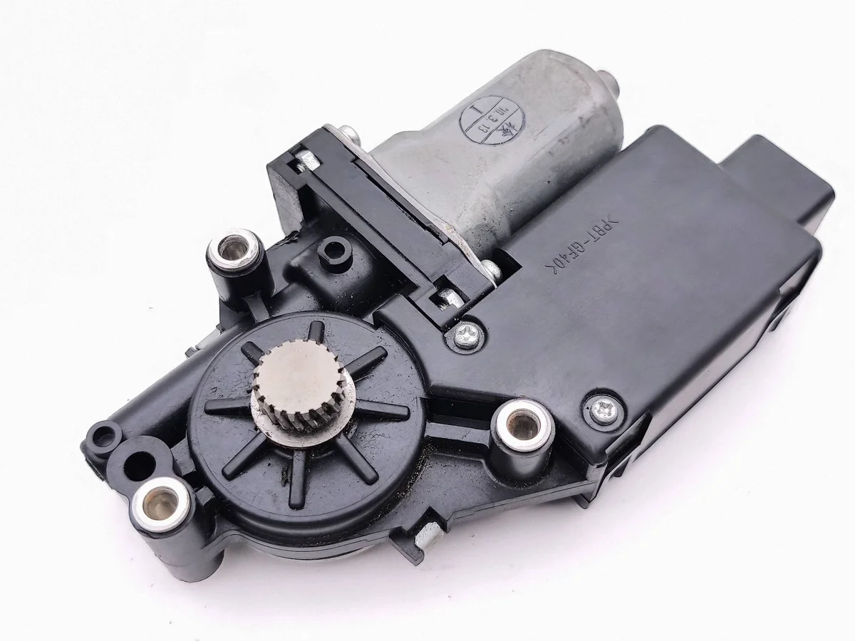 Moteur de toit ouvrant Mazda CX-7 7704678D image 3
