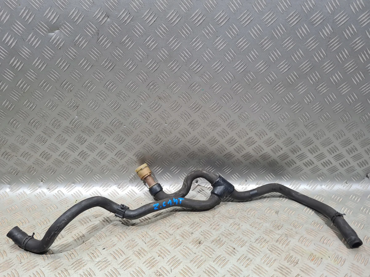 Tuyau d'eau Opel Insignia A Zafira C 1.4 16V 13358859 OE