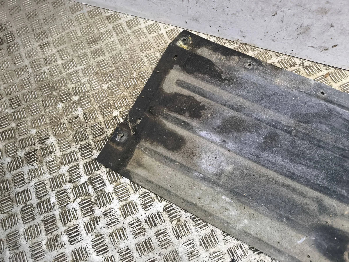 Cache sous-châssis Ford Focus JX6BF11132A image 5
