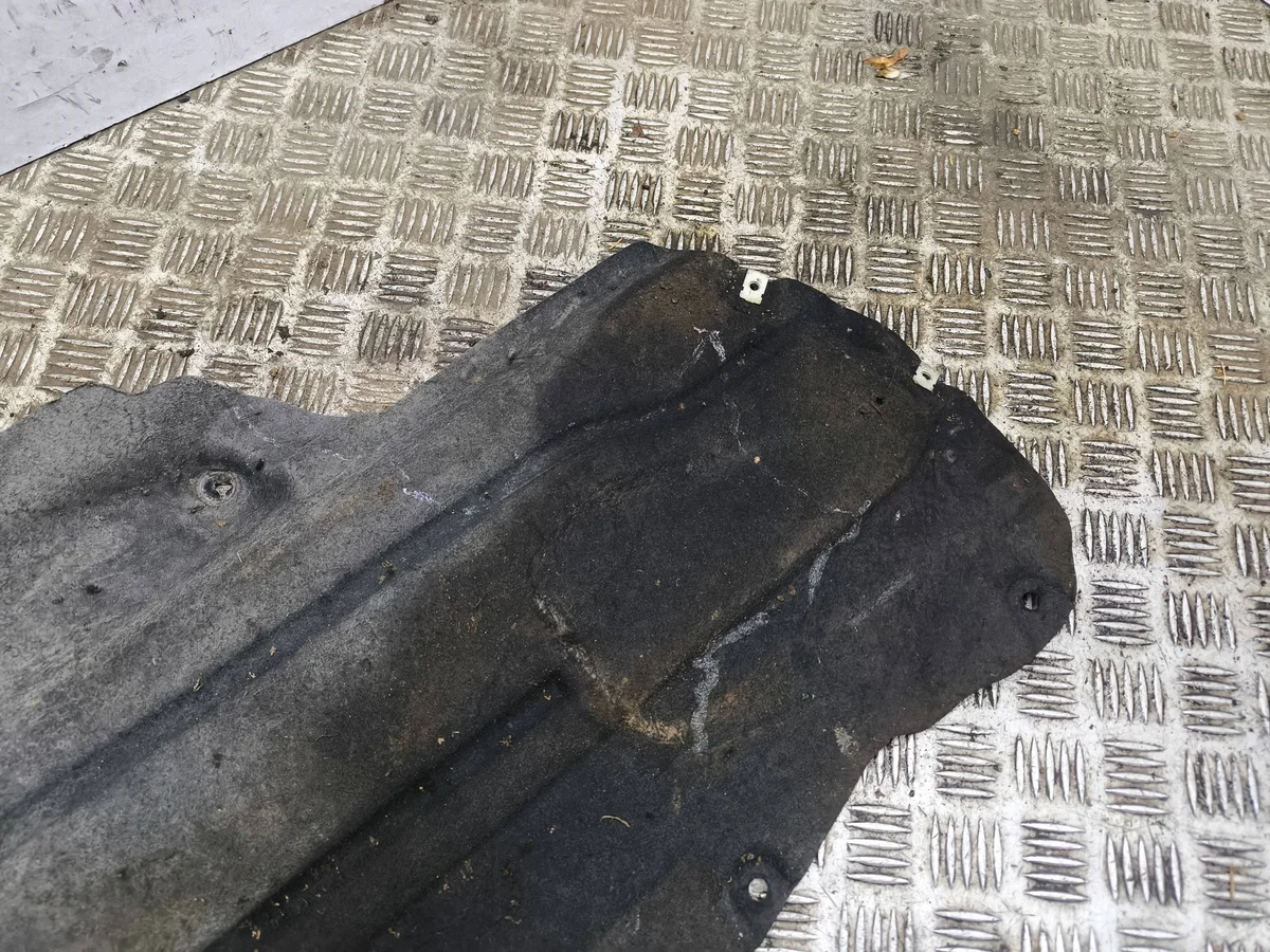 Cache sous-châssis Ford Focus JX6BF11132A image 8