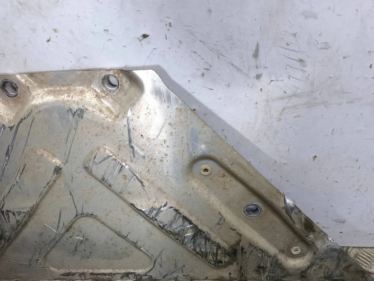 Cache sous moteur BMW iX2 (U10) 6835400 image 3