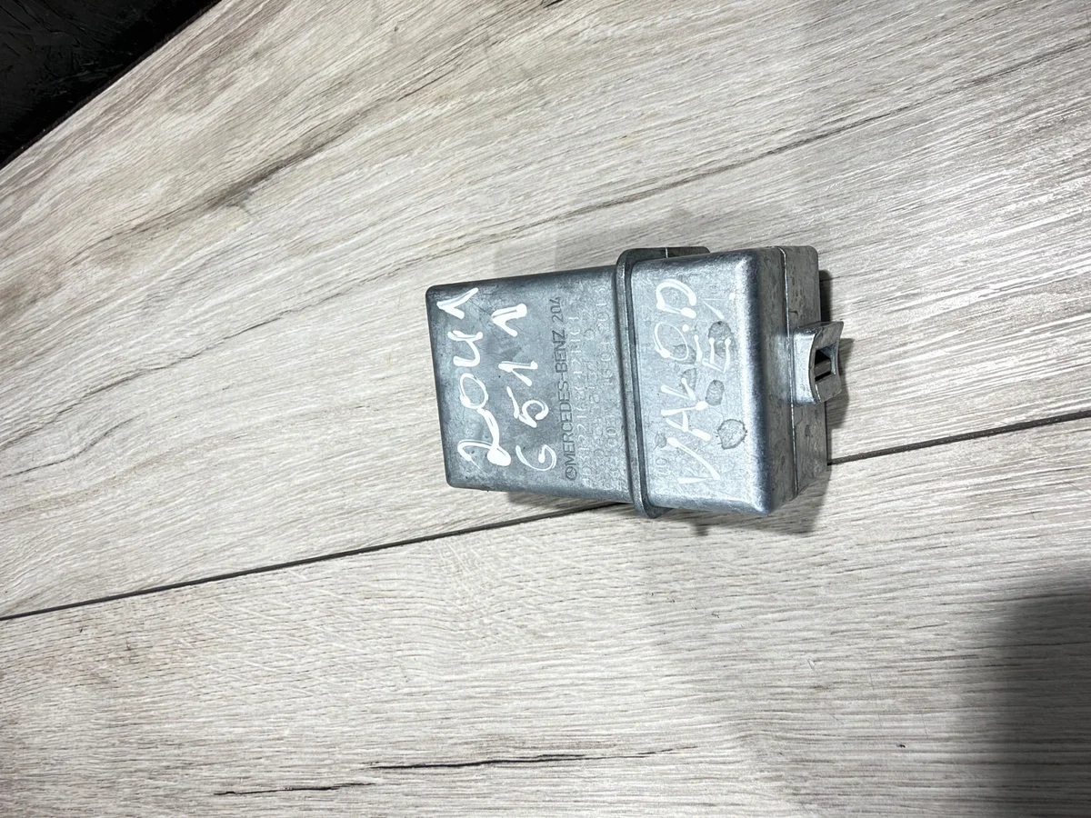 Ohjauspylvään lukitusyksikkö Mercedes-Benz C W204 A2045458132