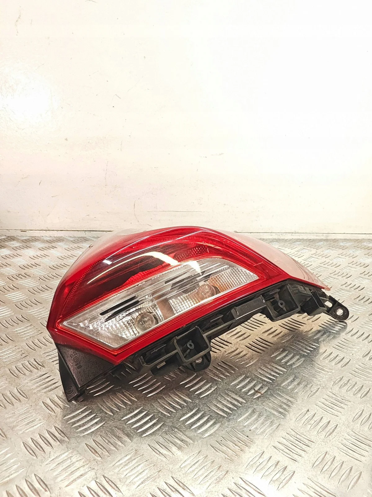 Luz trasera derecha Volvo V40 II 31395845 image 3