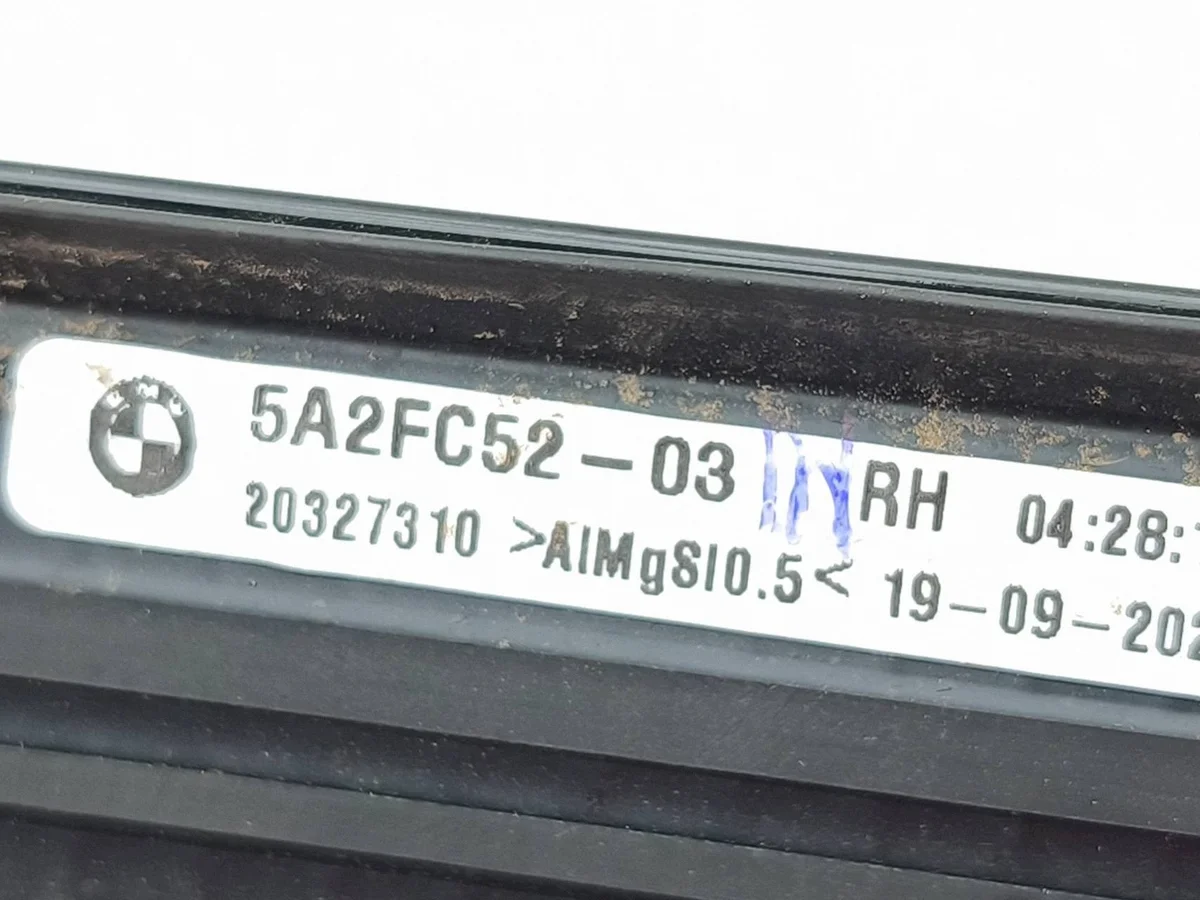 Zierleiste Heckscheibe BMW iX2 (U10) 5A2FC52 image 8