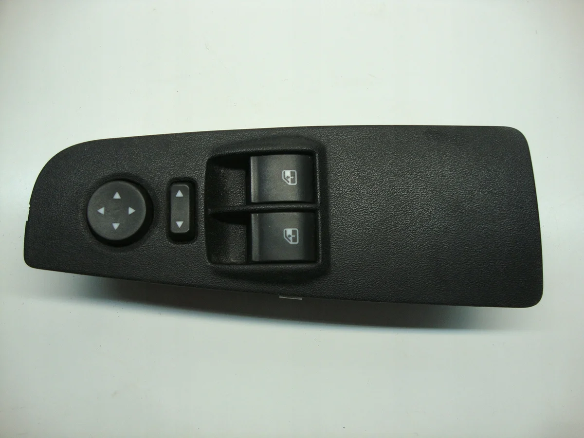 Commutateur lève-vitre gauche Fiat Grande Punto 735474651