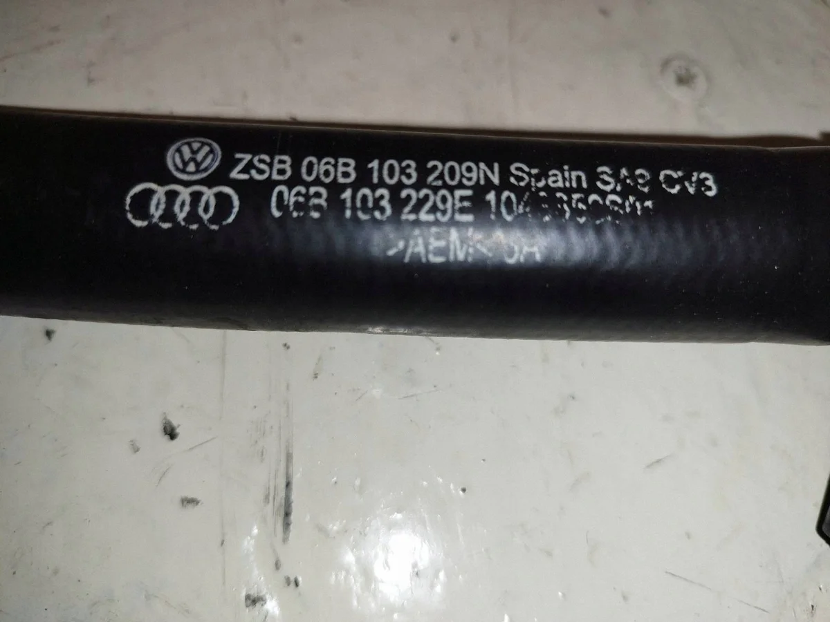 Tuyau d'admission Audi A4 S4 B6 06B103209N image 3
