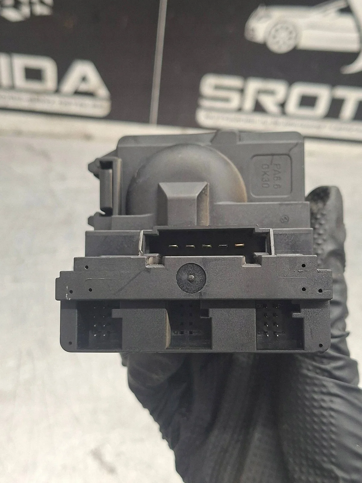 Contactslot Mercedes-Benz Sprinter W906 A9065454008