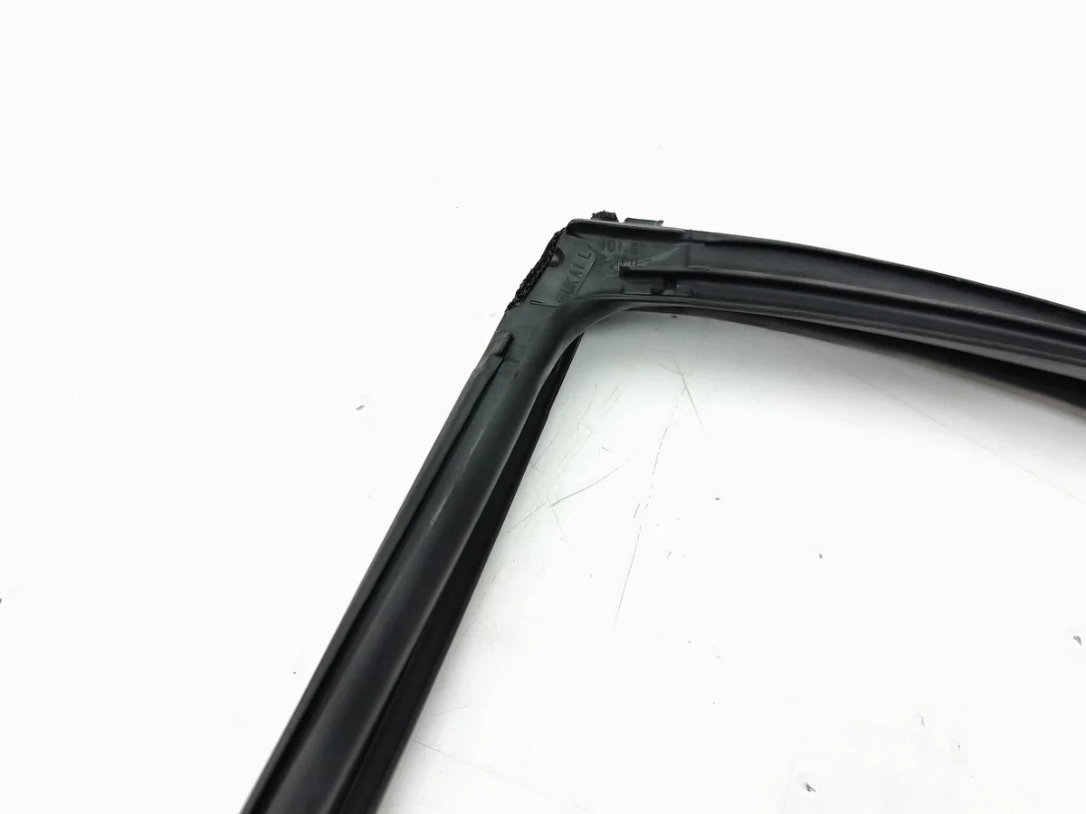 Joint de vitre de porte arrière Toyota Corolla E210 AMD272519 image 7