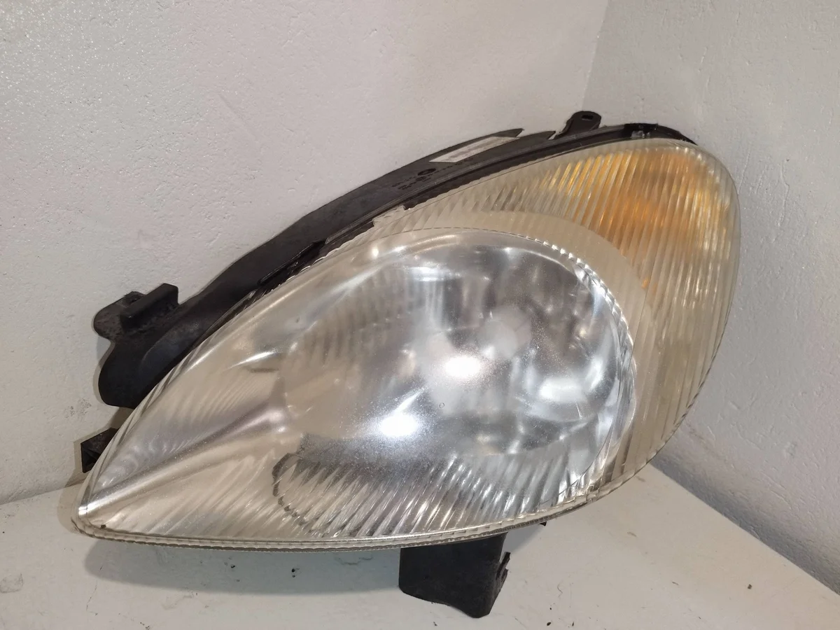 Scheinwerfer links Citroen Xsara Picasso XER13686