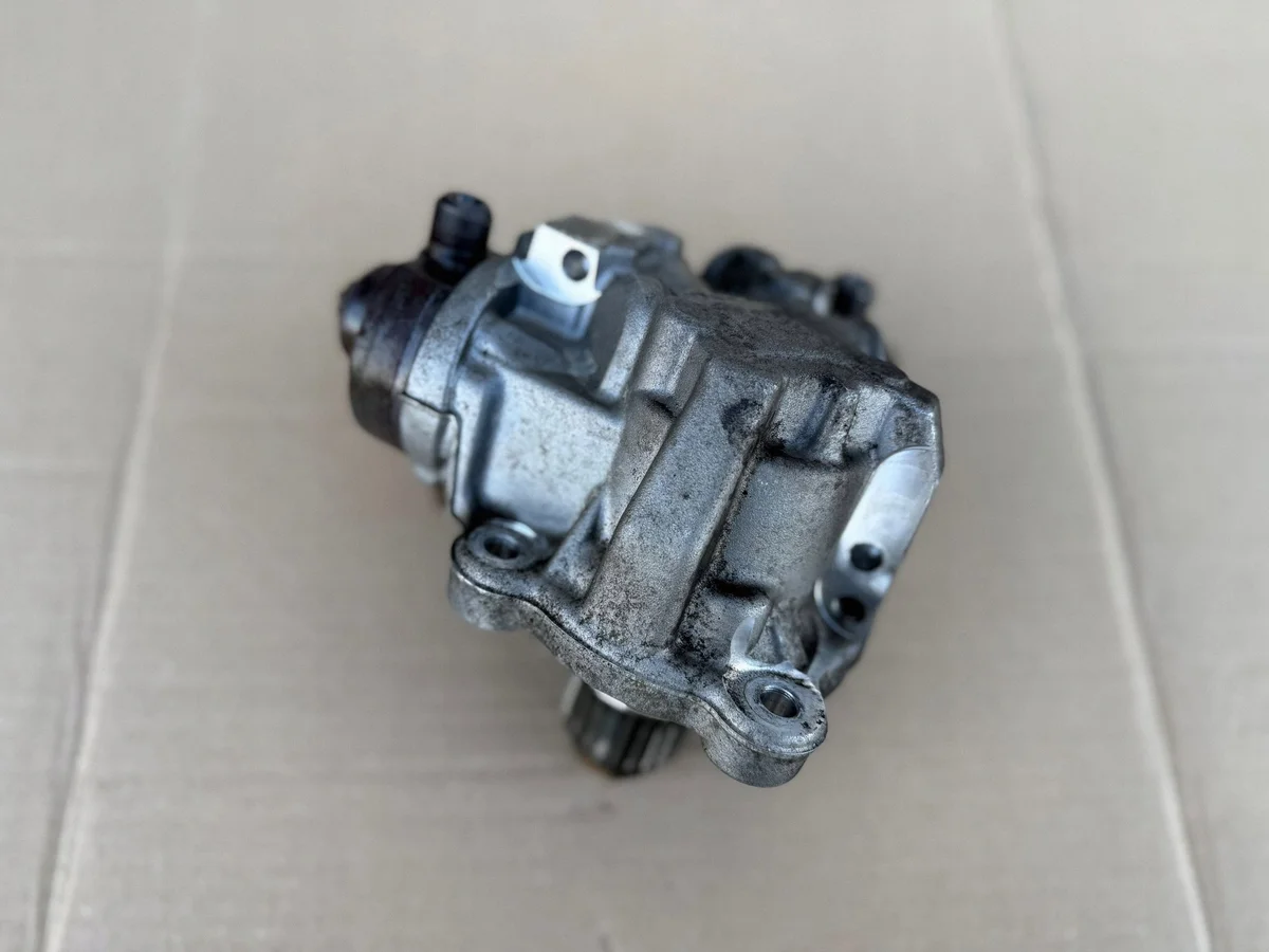 Injection Pump Audi 059130755DB image 4