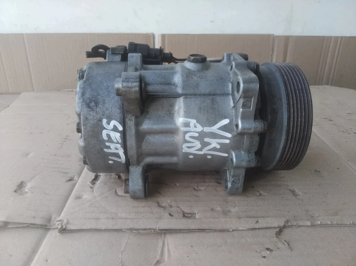 Compresseur clim 7M3820803 VW Sharan