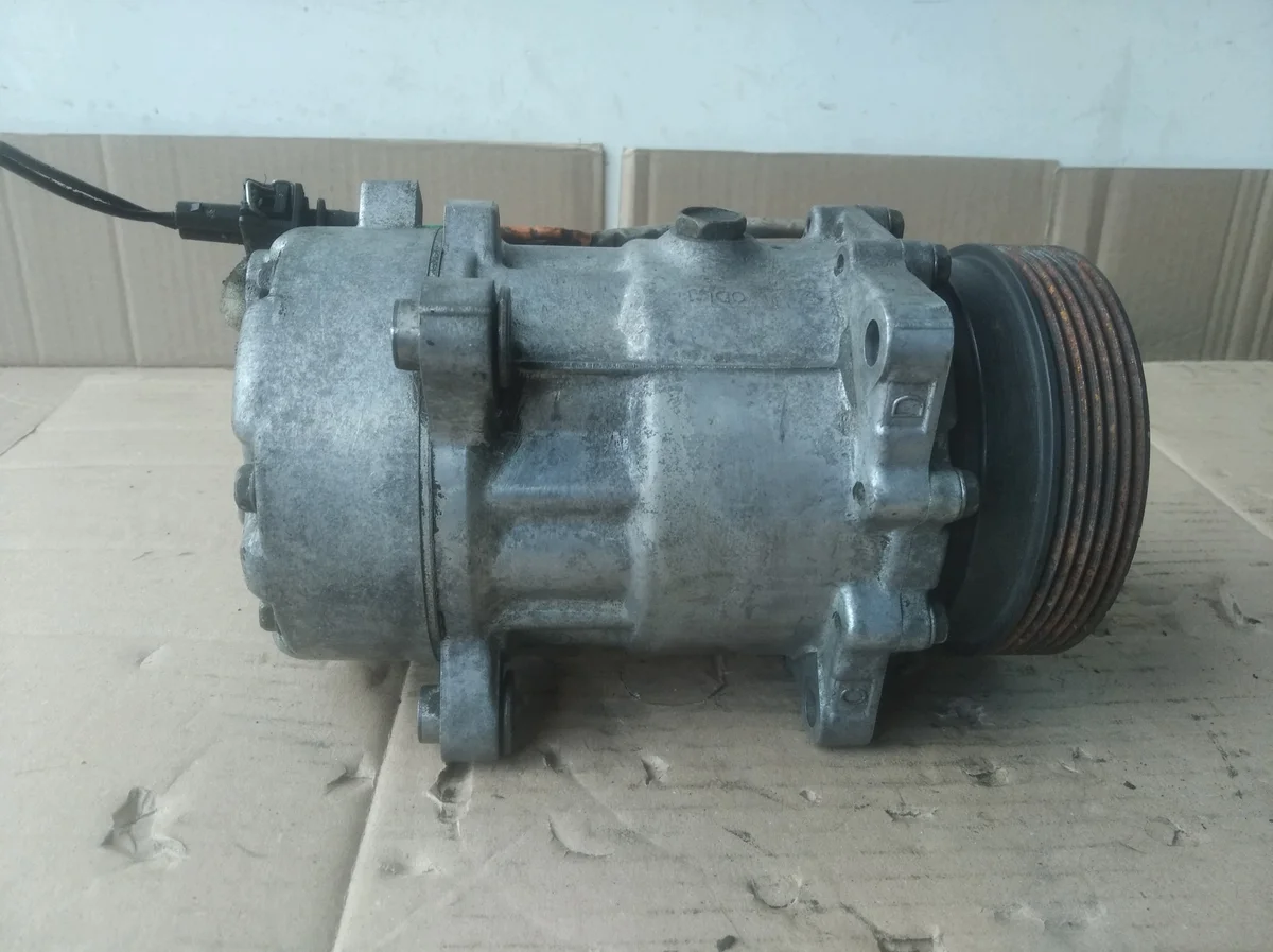 Compresseur de climatisation VW Golf IV Bora Audi A3 1J0820803F image 6