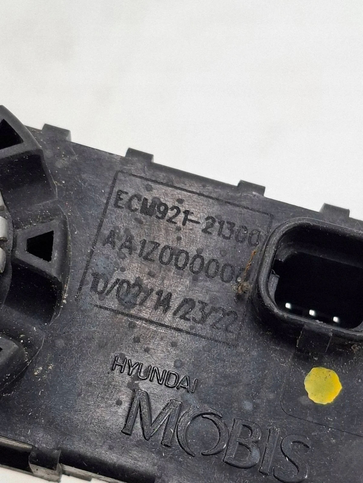 Headlight Adjuster Motor Mitsubishi Outlander ECM92121300 thumbnail 5