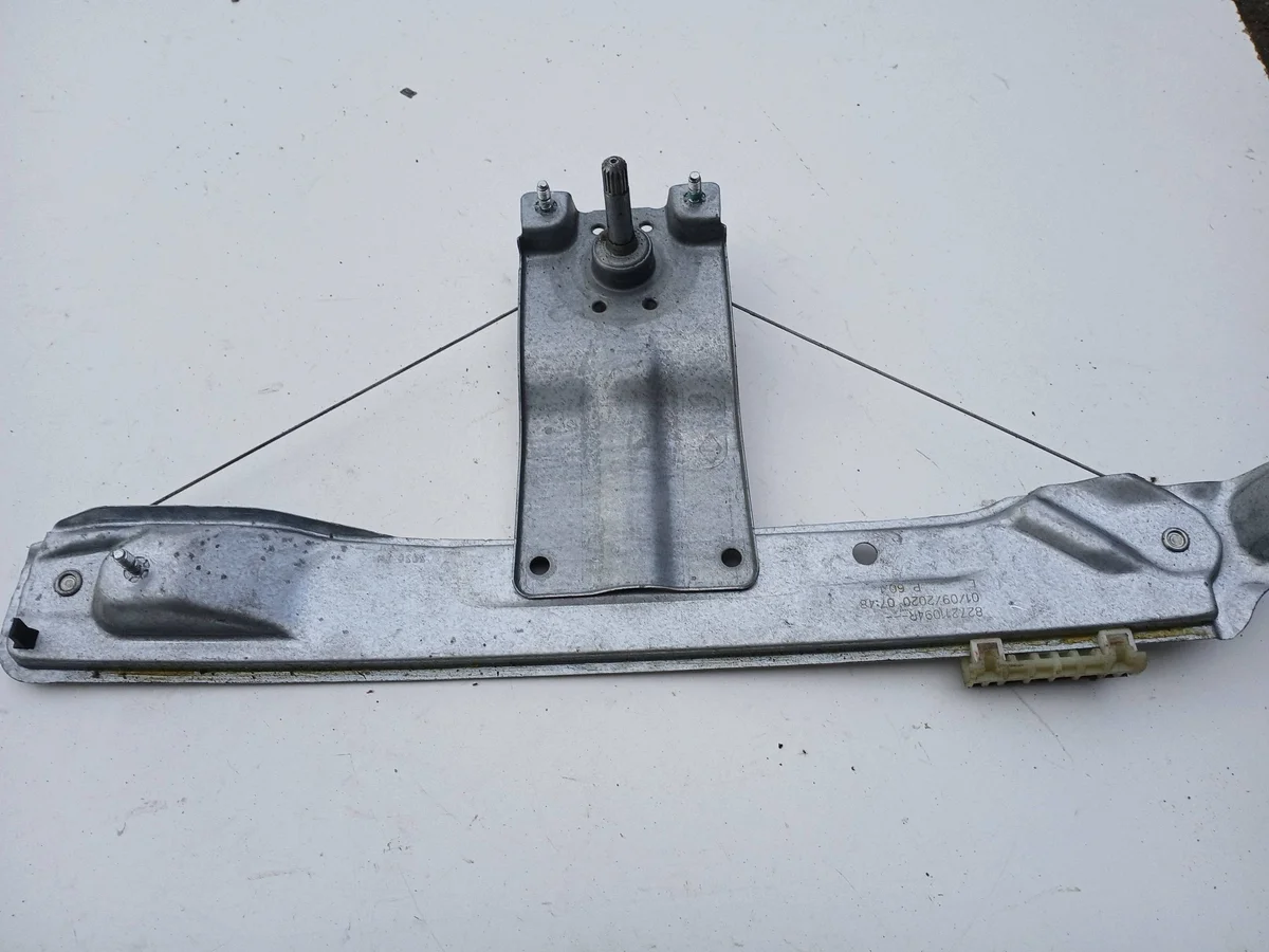 Fensterheber manuell Dacia Duster 827211094R