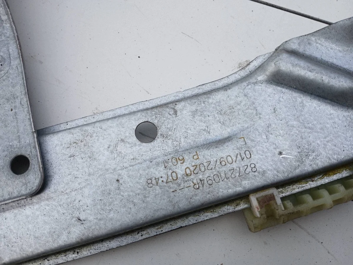 Elevalunas Dacia Duster Izquierdo 827211094R