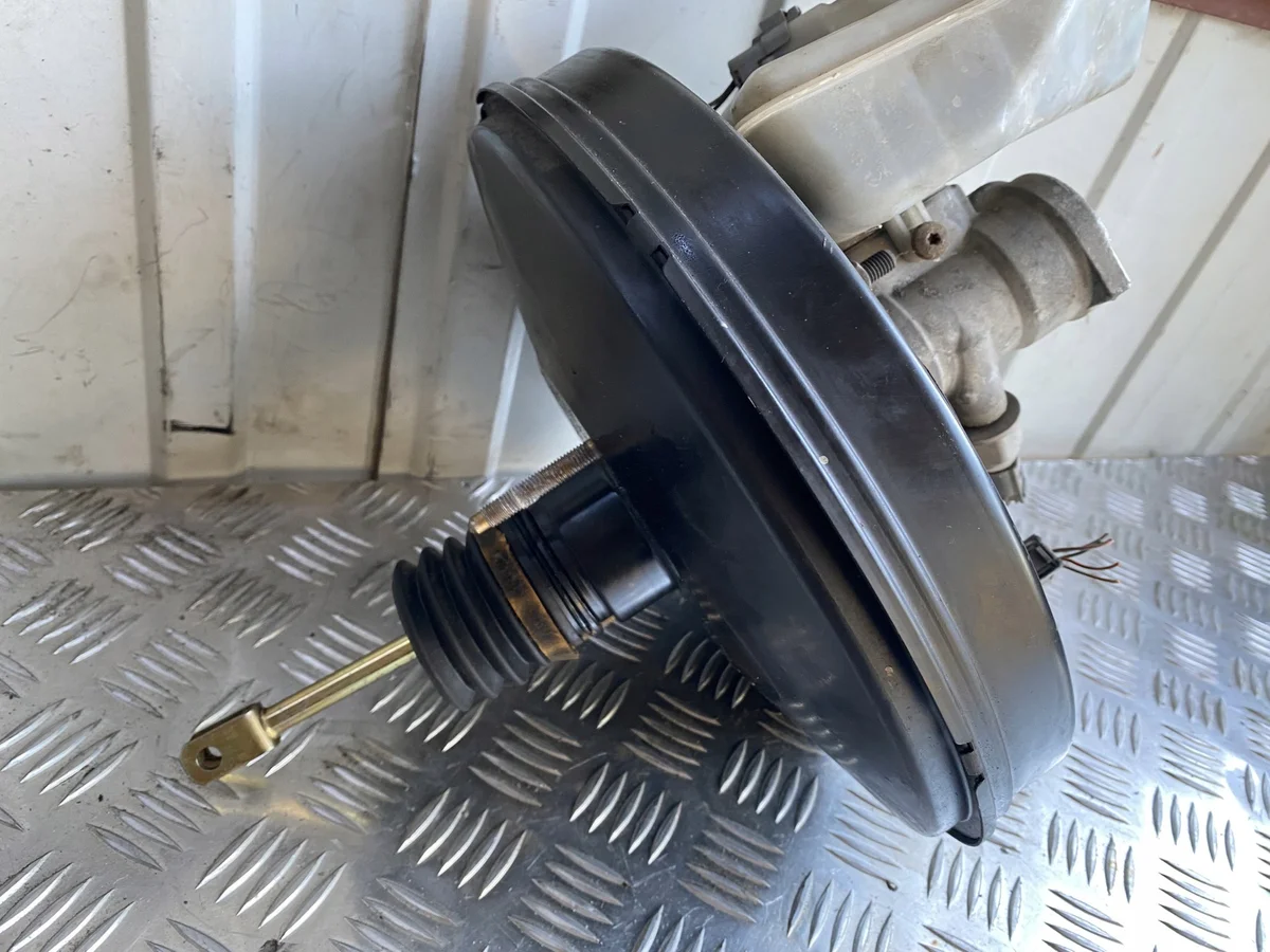 Bromsservo Renault Laguna II 8200001577
