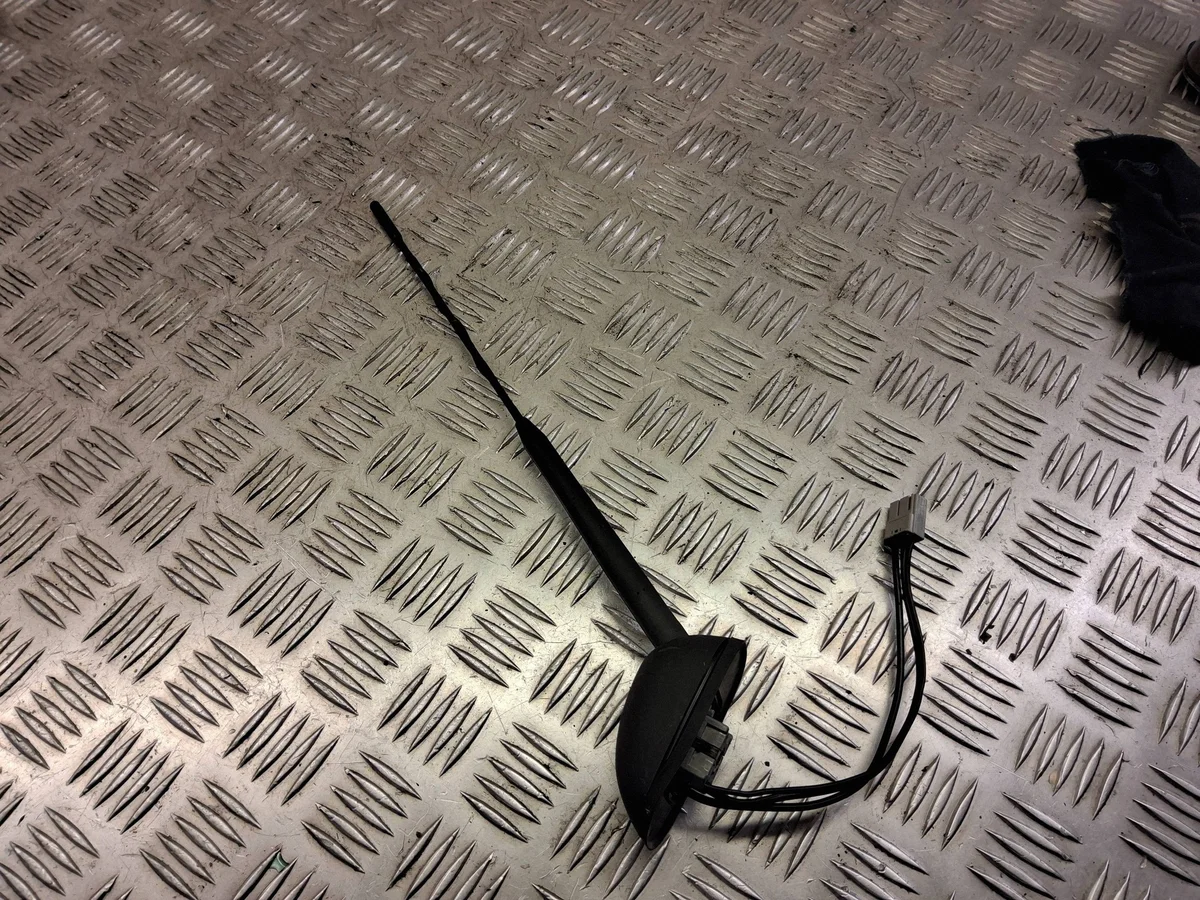 GPS-antenni (evä) Suzuki SX4 S-Cross SKE72671 image 3