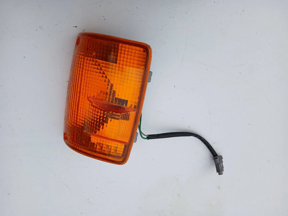Front Turn Signal Isuzu Trooper 082131506R