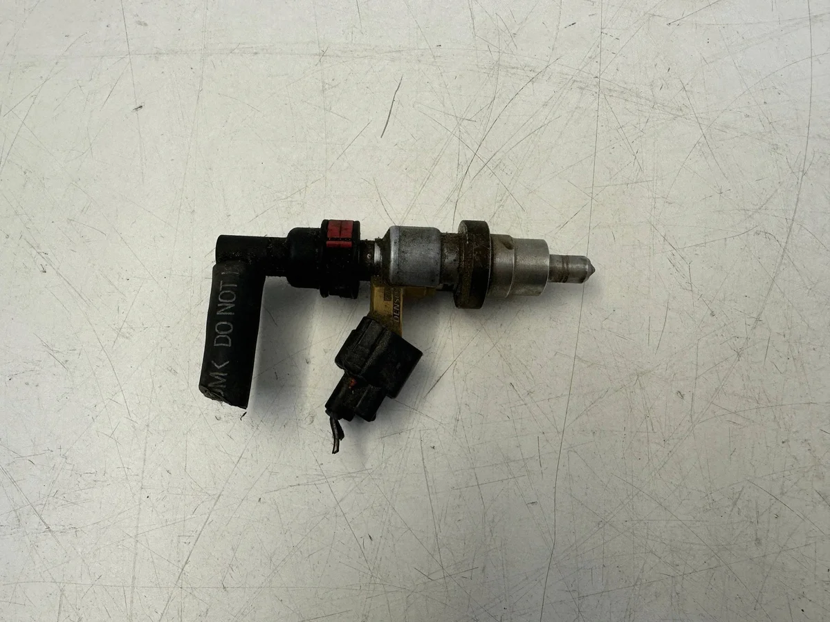 Injetor Lexus IS II 2.2D 23710-26011 2005-2012