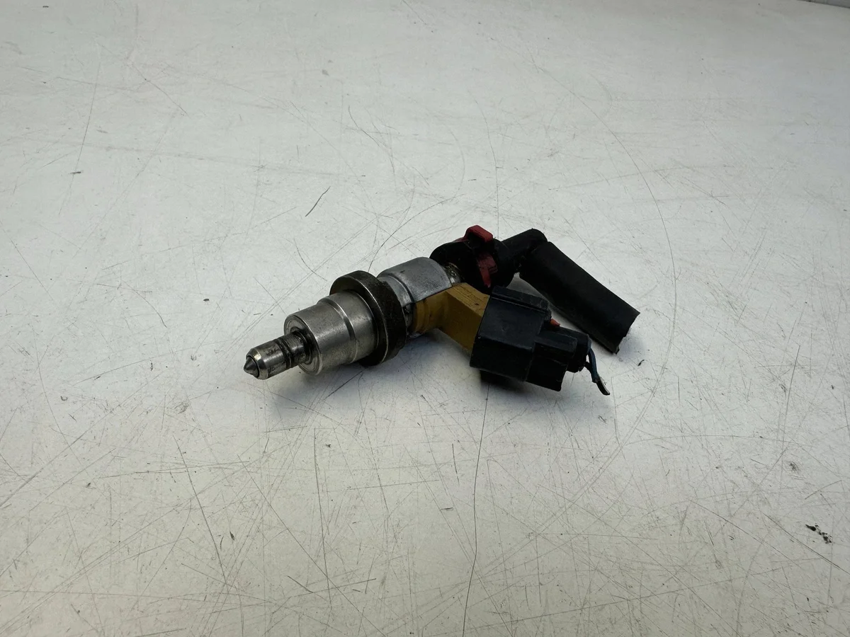 Injecteur Lexus IS II 2.2D 23710-26011 image 3